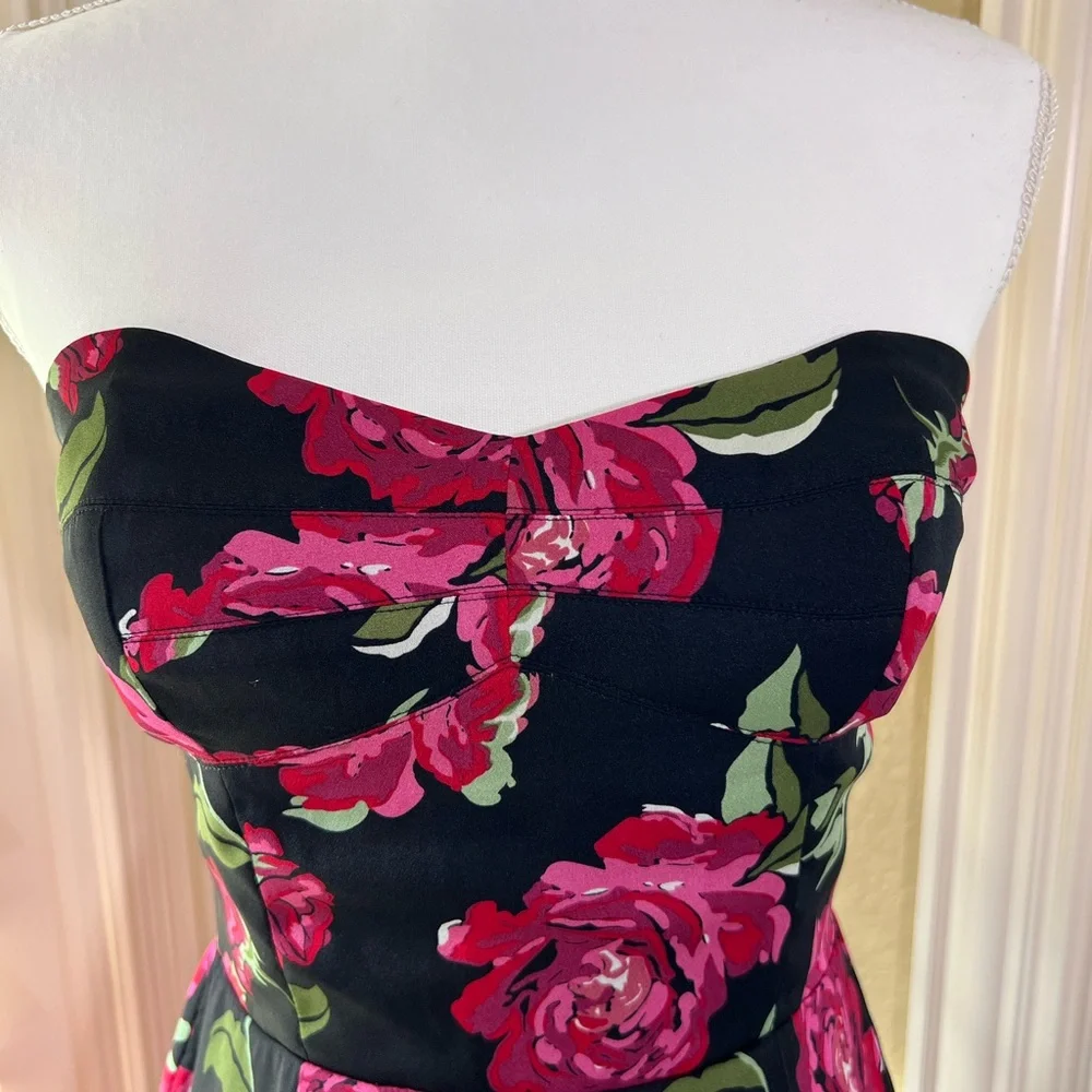 BCBGeneration Women’s Sleeveless Floral Dress - Picture 2 of 6